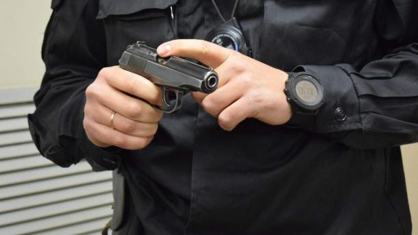 Новосибирск в шоке: задержан вооруженный грабитель с «Сигналом охотника»