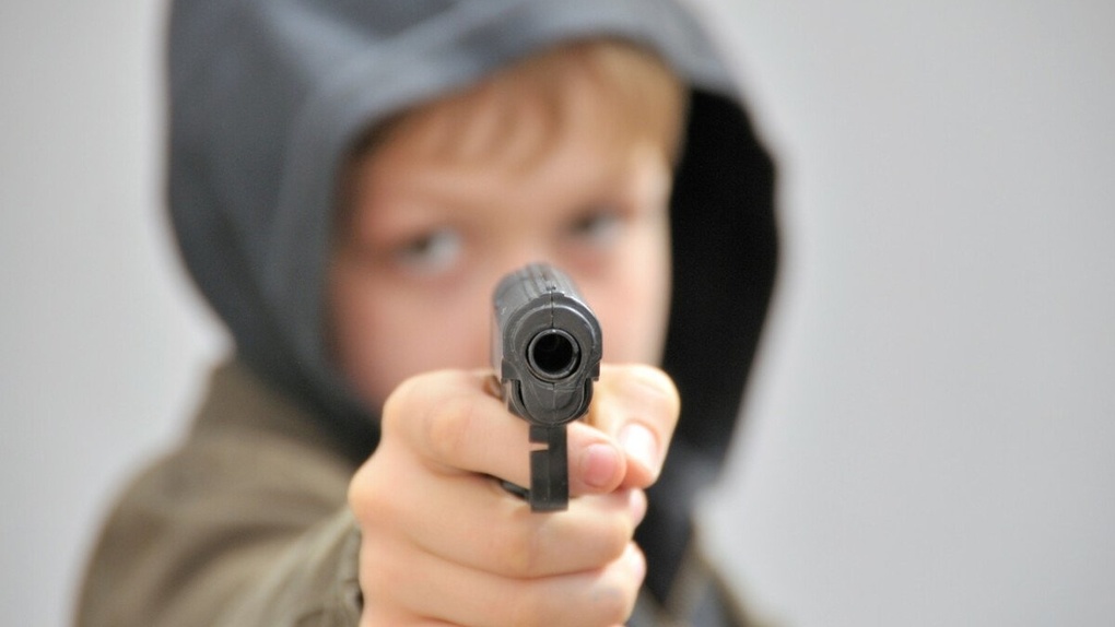 «Они играли, и он выстрелил»: новосибирский школьник выпустил пулю в голову однокласснику