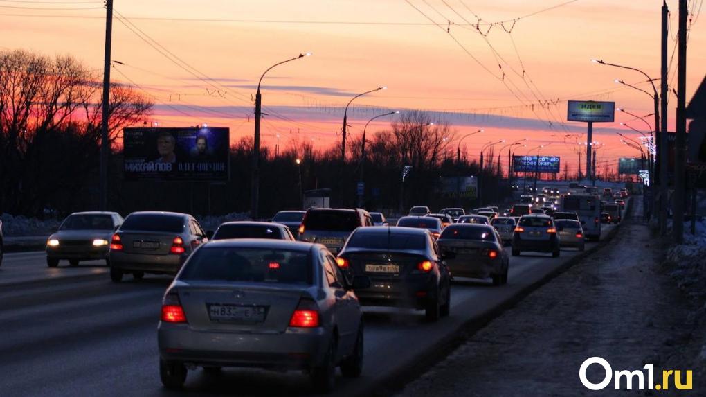 Из-за дождя Омск встал в 7-балльных пробках