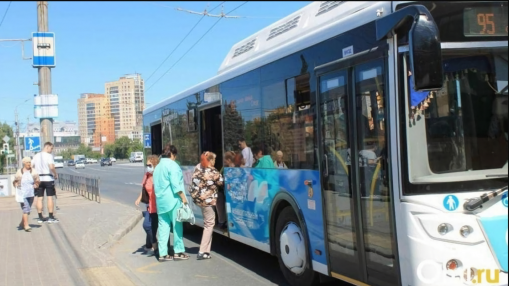 В Омске обустроят девять остановок