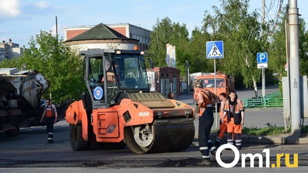 Дорожные рабочие в Омске могут получать 100 тысяч рублей в месяц
