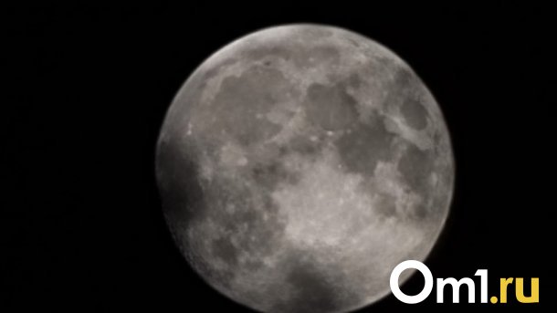 Омичи поделились фотографиями ночного суперлуния