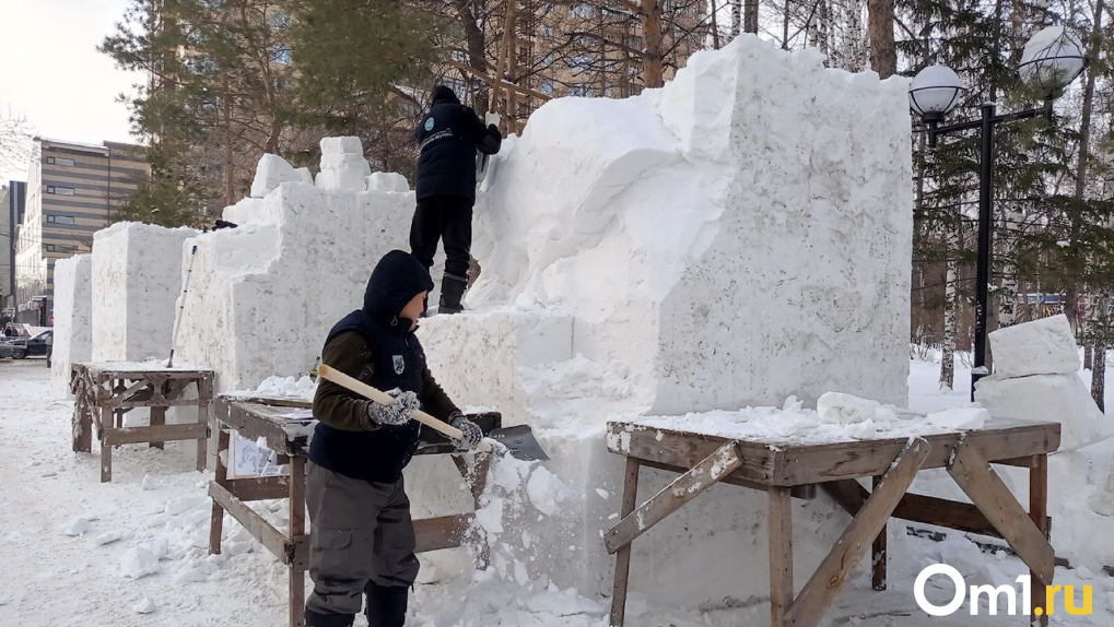 Фестиваль снежных скульптур стартовал в Новосибирске. ФОТО