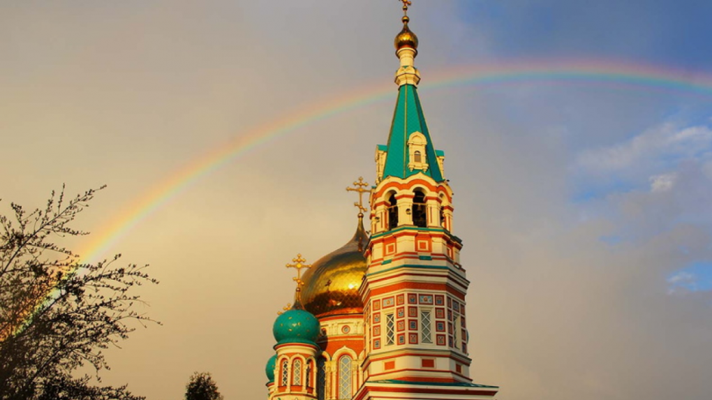 Мощные ливни и грозы пришли в Омскую область надолго