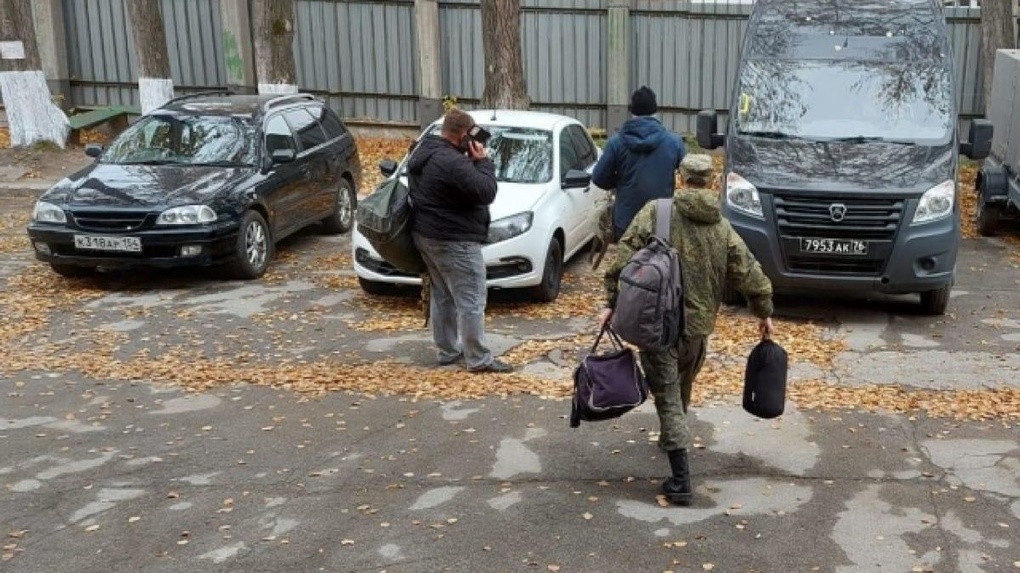 Что происходит в военкоматах во время мобилизации в Новосибирске?