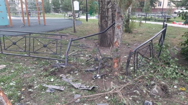Мэр Шелест отругал горожан-вандалов за бульвар Победы