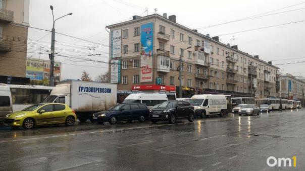 В Омске уже в этом месяце вырастут цены на такси