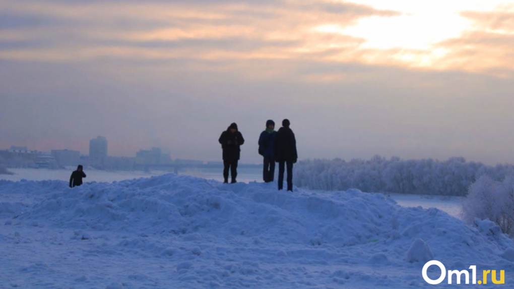 Омских дорожников оштрафовали за плохую уборку снега после метели