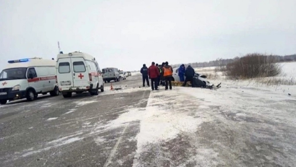 Скончалась четвёртая пассажирка жуткого ДТП под Новосибирском