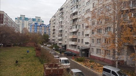 Голосовали мёртвые? Жители новосибирской многоэтажки четыре года борются с УК за право управления домом