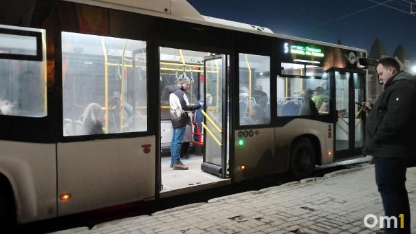 В Омске отказались от запуска нового автобусного маршрута в центр города