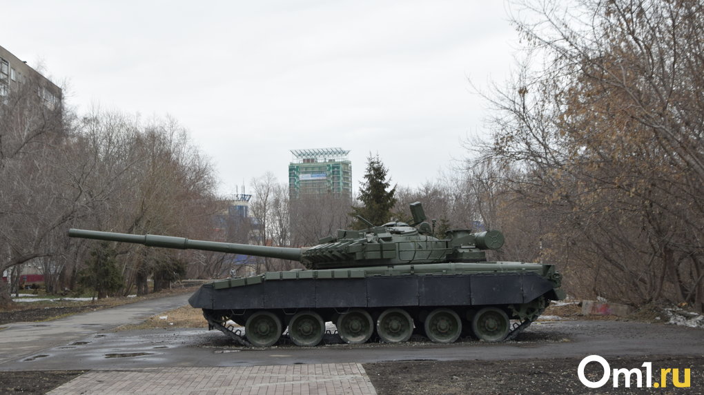 Омичка считает, что танк на Щербанёва опасен для детей