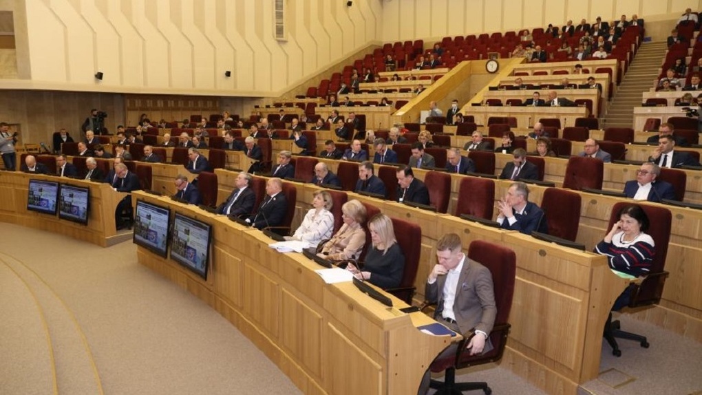 Депутаты Заксобрания обсудили меры для обеспечения устойчивости экономики Новосибирской области