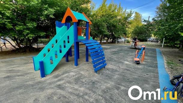 Сотни нарушений: омская прокуратура нашла недочёты на детских и спортивных площадках