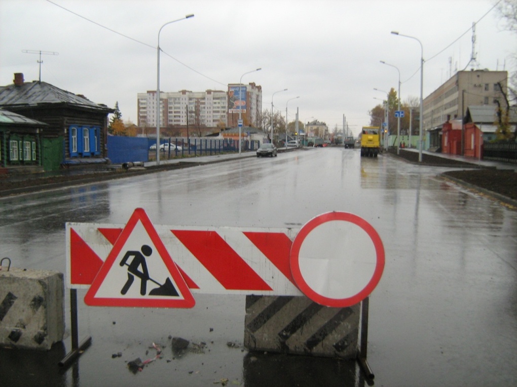 Омские дороги покрываются асфальтом, который сам восстанавливается