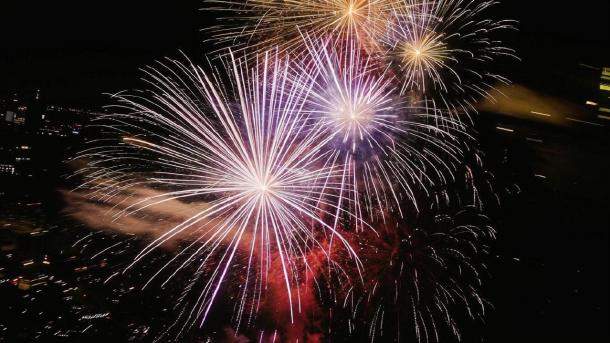 Что грозит за запуск салюта в неположенном месте — новосибирцам напомнили о штрафах