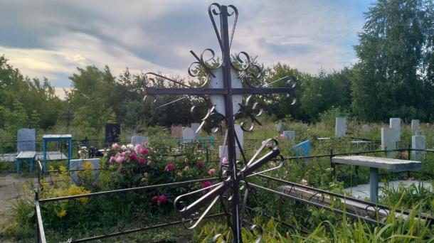Вандалы в Болотнинском районе: жители в шоке от состояния кладбища