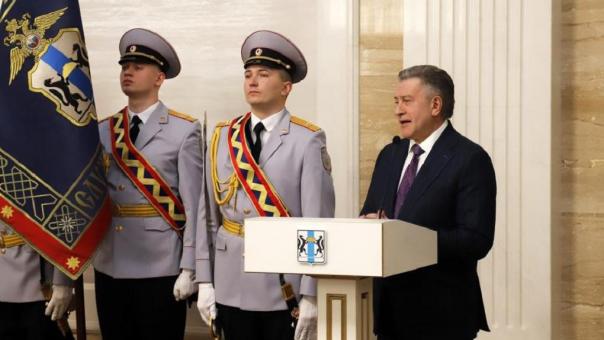 Председатель Заксобрания Андрей Шимкив поздравил сотрудников МВД с Днём защитника Отечества