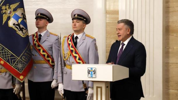 Председатель Заксобрания Андрей Шимкив поздравил сотрудников МВД с Днём защитника Отечества