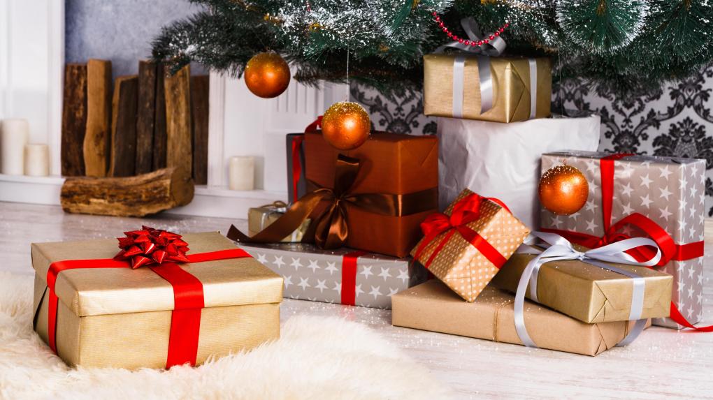 Tele2 дарит* новогодние подарки за клиентов