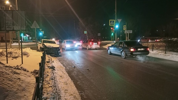 Женщина с пятилетней девочкой пострадали в ДТП на улице Кошевого в Омске