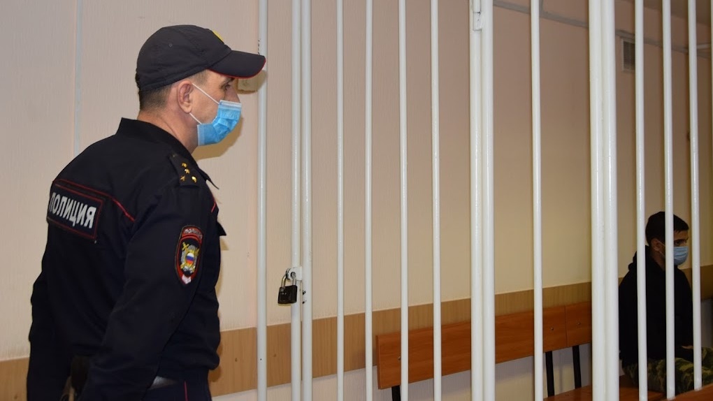 Житель Иркутской области устроил серию грабежей в Омске