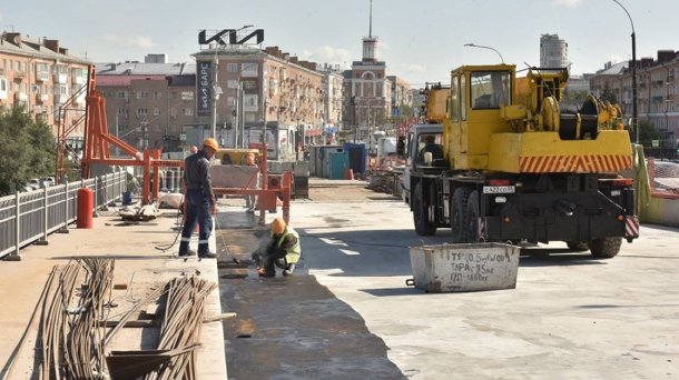 В Омске почти наполовину готов Ленинградский мост