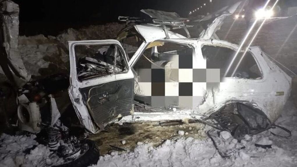 Грузовик врезался в «Ниву»: новосибирский водитель погиб в жёсткой аварии