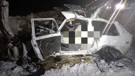 Грузовик врезался в «Ниву»: новосибирский водитель погиб в жёсткой аварии