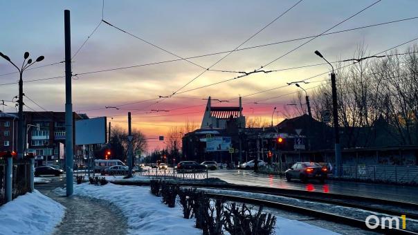 Весна в городе: погода в Омске уходит в плюсовые значения
