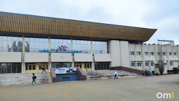 В Омске проливной ливень затопил автовокзал на Левобережье