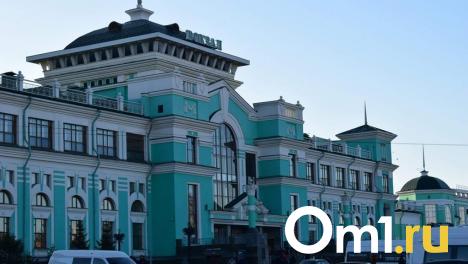 Впервые за пять лет: в Омске остановился поезд по маршруту Пхеньян — Москва