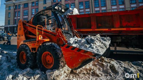Адреса в Омске, где ночью убирали снег