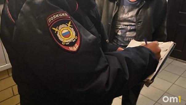 Омич украл детскую коляску, чтобы перевозить стройматериалы
