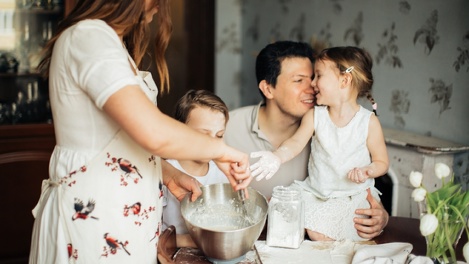 Новосибирский депутат Панфёров поддержал идею продлить майские праздники