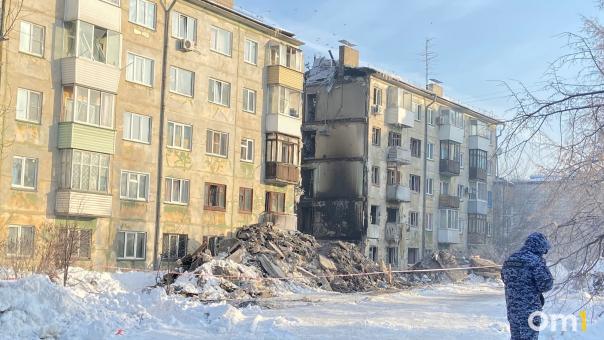 Появились 10 фото с места взрыва на улице Линейной в Новосибирске