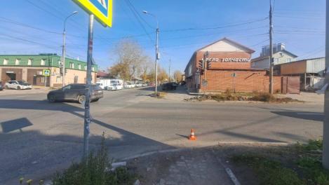 В Октябрьском районе Новосибирска автомобиль сбил восьмилетнего мальчика