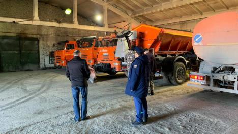 За неубранные улицы и наледь новосибирские дорожники получили более 200 замечаний