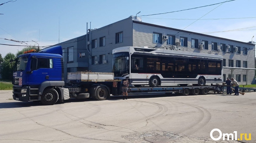 В Омск в ближайшие выходные прибудут два новых троллейбуса «Адмирал»