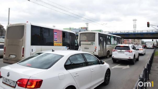 В Омске для ветеранов ВОВ сделали бесплатное такси