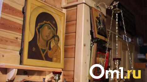 Омский митрополит Дионисий проведёт молебен перед памятником Ленину