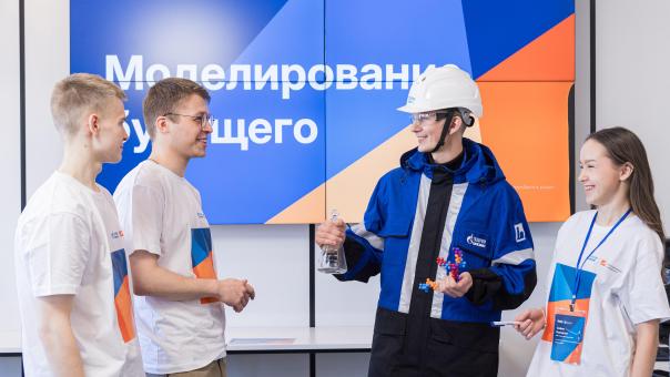 Специалисты Омского НПЗ рассказали молодёжи о востребованных профессиях