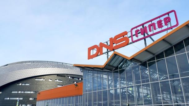 Новый магазин DNS «АРЕНА» в формате shop in shop: первый в Омске и в России