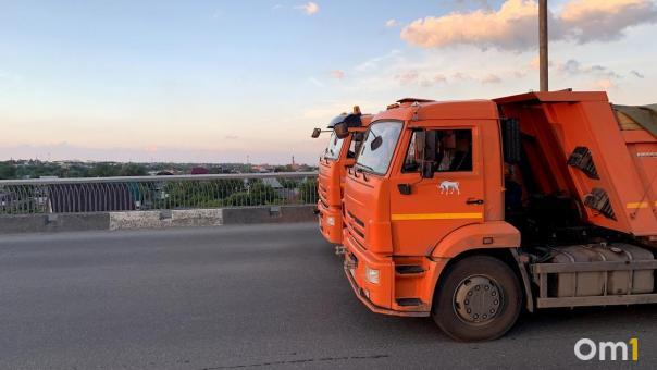 Омич устроил гонку с полицией на угнанном КАМАЗе