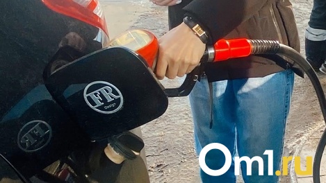 Новосибирец нелегально продавал бензин под видом коньяка