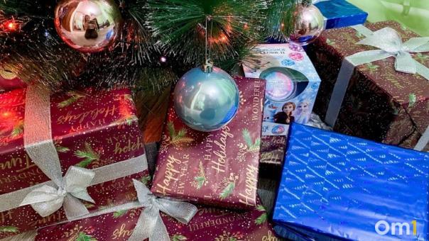 Омские дети получат белорусские конфеты в подарках на Новый год
