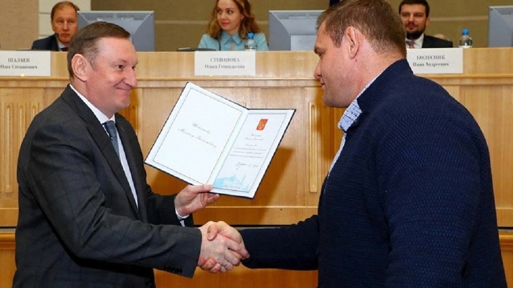 Омский силач Шивляков получил личную награду от Путина