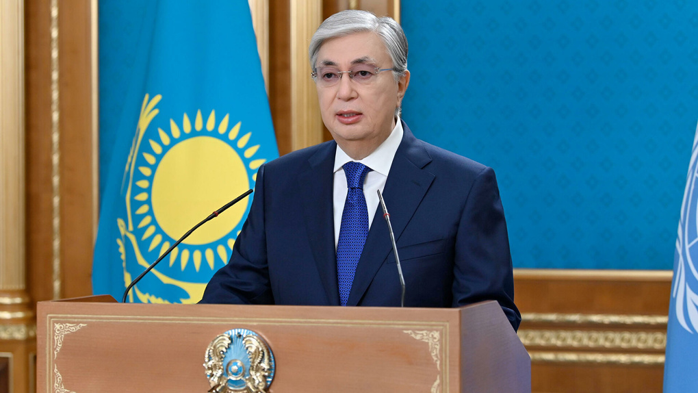 Президент Казахстана Касым-Жомарт Токаев отдал приказ открывать огонь по террористам