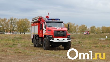 Пожар возник на территории омского военного госпиталя