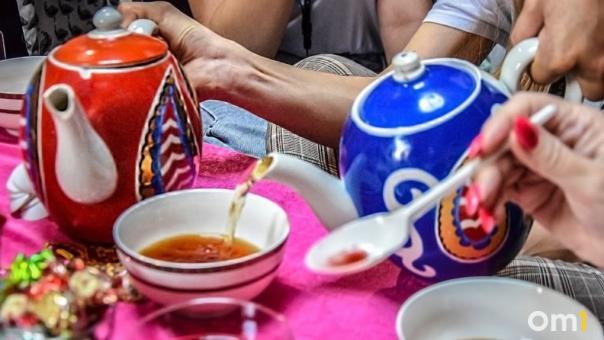 Эффективность чая в борьбе с коронавирусом доказали новосибирские учёные
